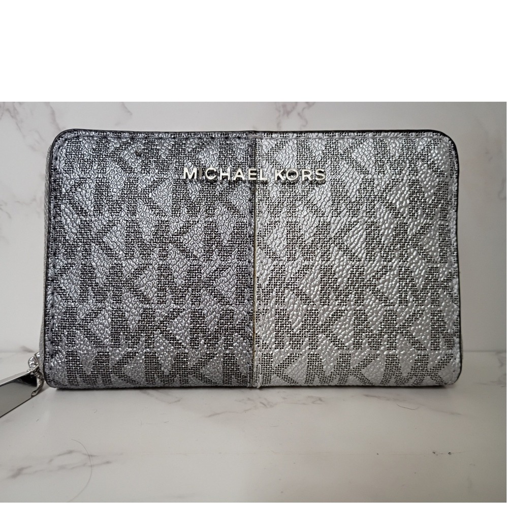 MICHAEL KORS Silver Metallic Ombre Jet Set Wallet - NWT